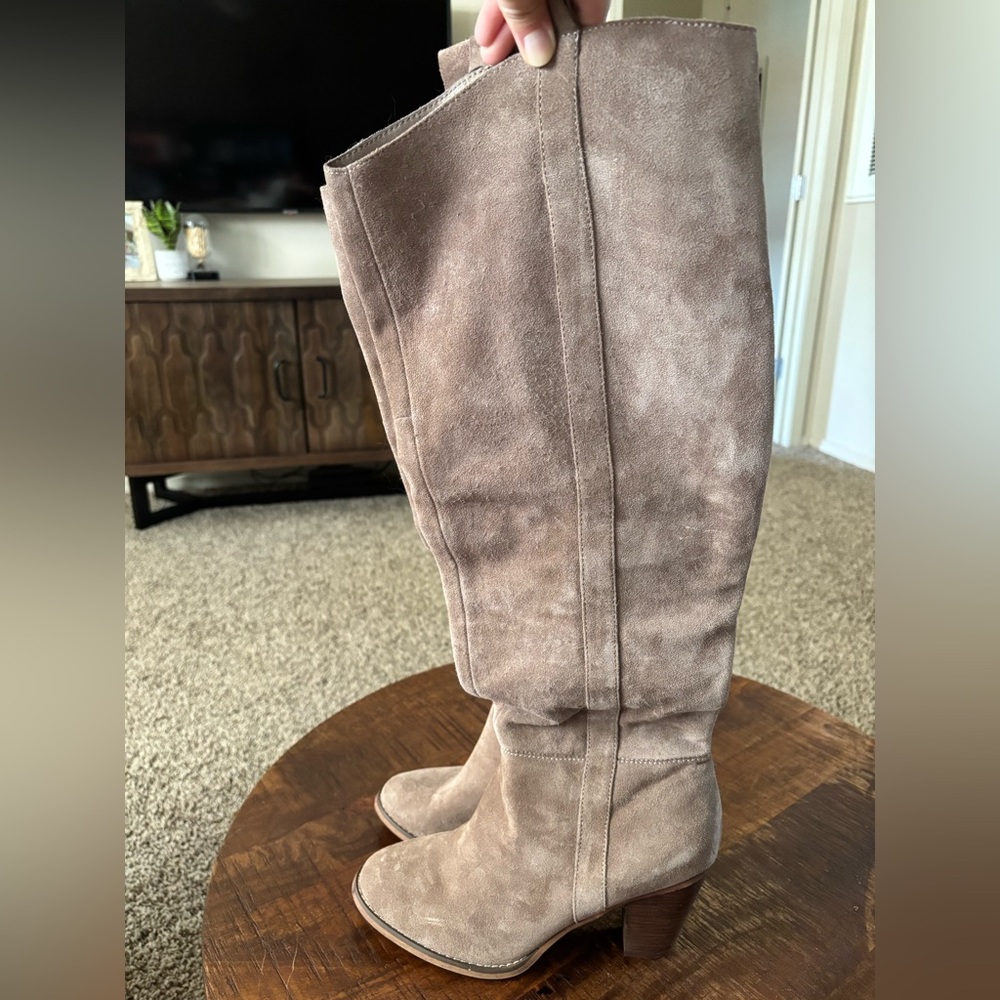 Brand new size 11 knee-length suede boots